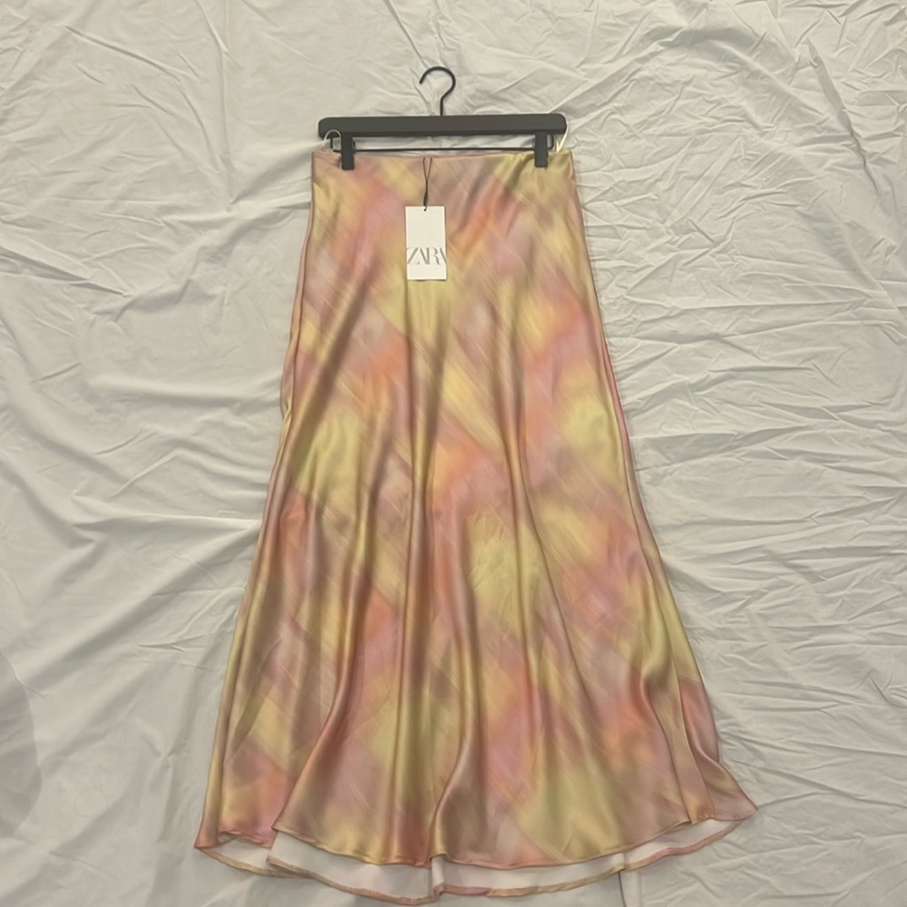 Zara Maxi Tie Die Skirt, New With Tags, Size M